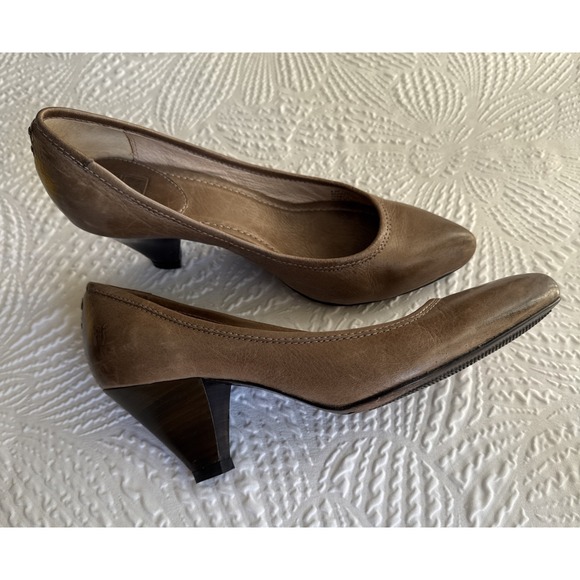 Womens Frye Regina Pump Taupe Stacked Heels Leather Size 8.5 M - Picture 1 of 16
